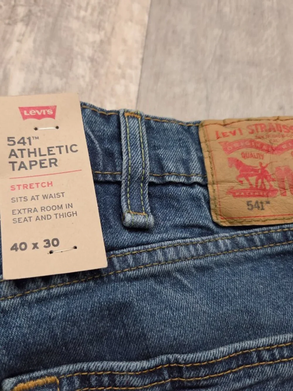 New with Tags Levi's 541 Jeans Men's Blue Denim Athletic Taper - 40w X 30L